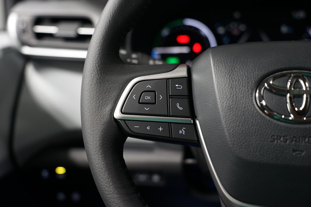 2025 Toyota Sienna XLE 14