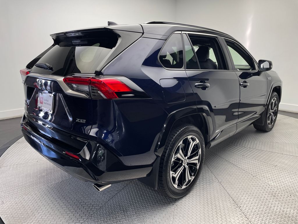 2021 Toyota RAV4 XSE 5