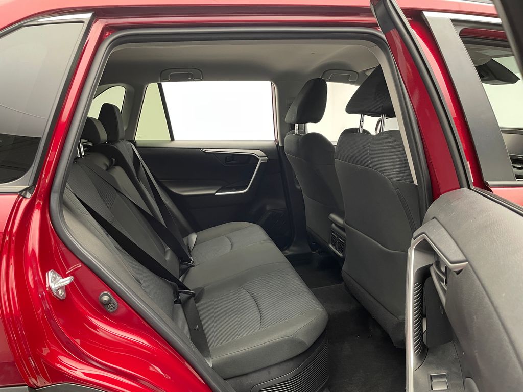 2022 Toyota RAV4 LE 21