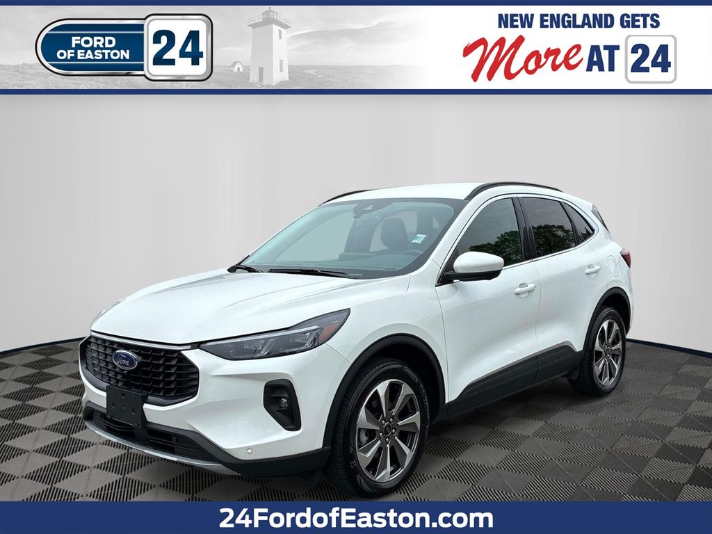 Star White Metallic Tri-Coat 2024 Ford Escape SUV / Crossover All-Wheel Drive 8-Speed Automatic