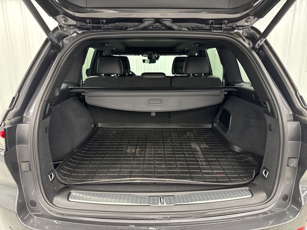 2022 Jeep Grand Cherokee Overland - 7