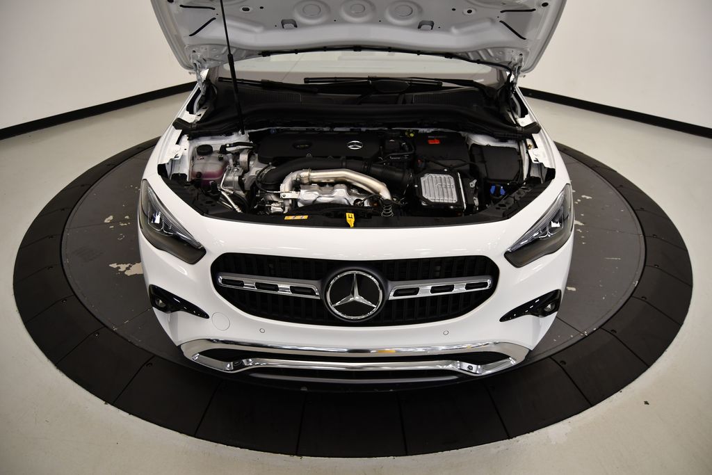 2025 Mercedes-Benz GLA 250 4MATIC 11