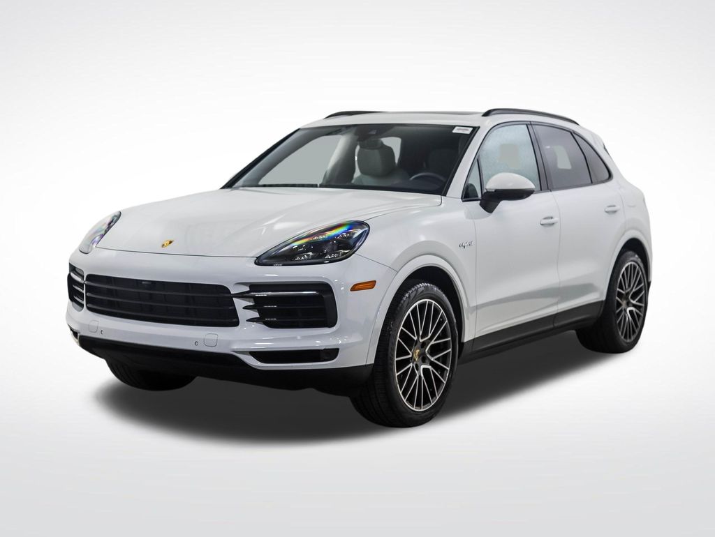 Thumbnail: 2021 Porsche Cayenne - 1