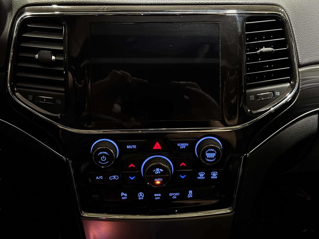 Used 2021 Bright White Clearcoat Jeep Limited image 6