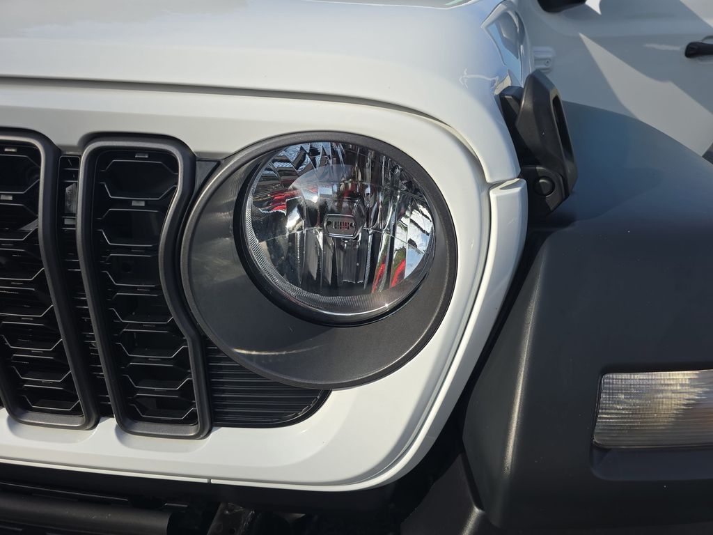 Used 2025 Jeep Wrangler SUV