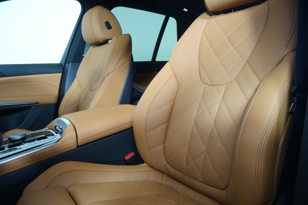 Thumbnail: 2026 BMW X5 - 11