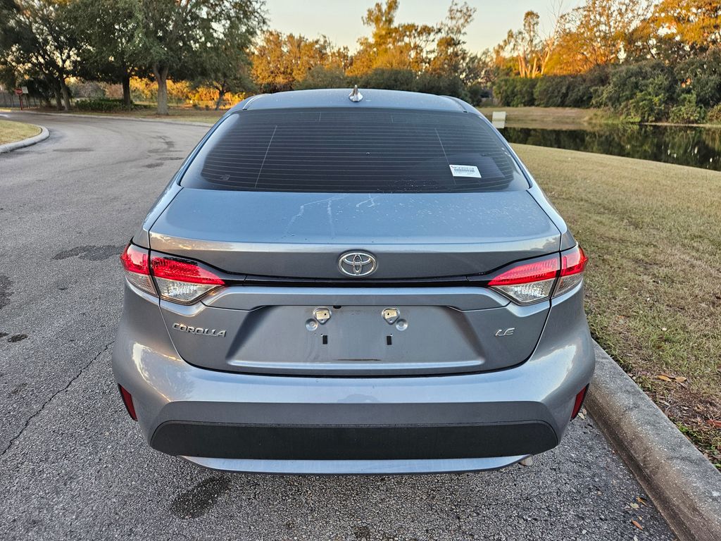 2021 Toyota Corolla LE 4