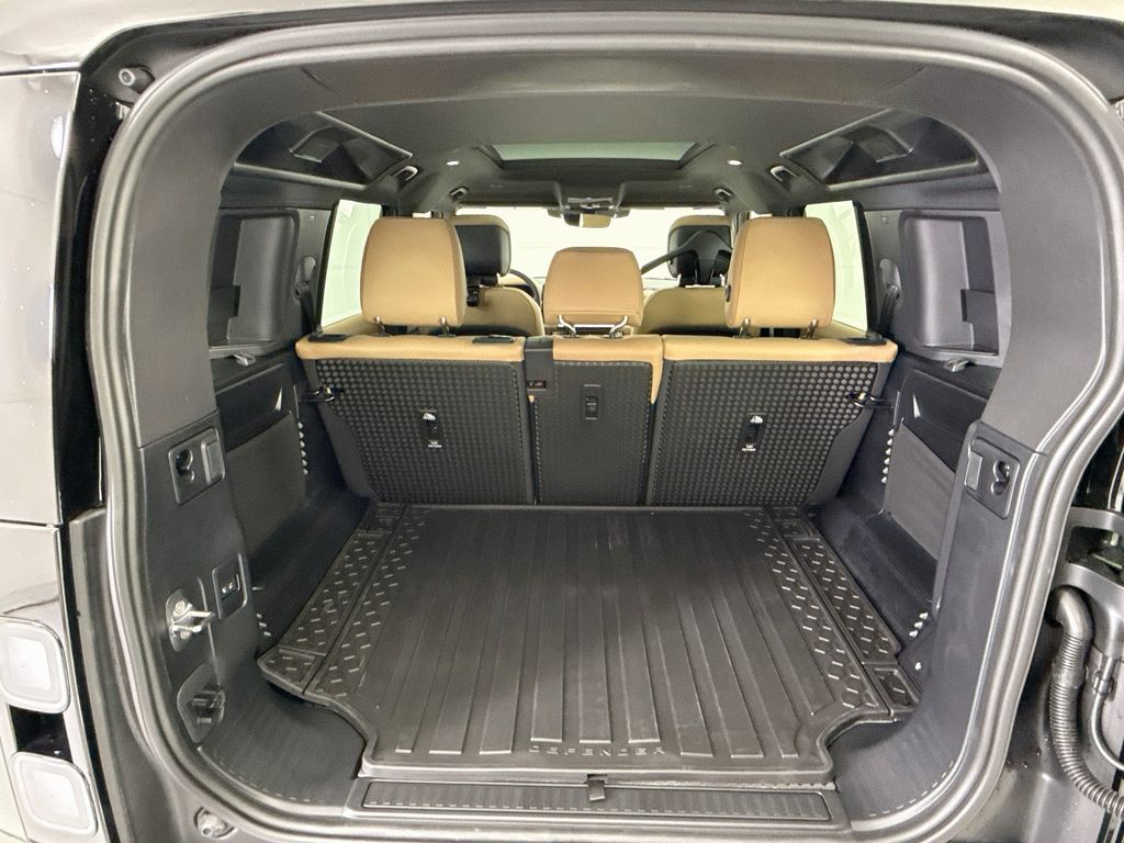 Thumbnail: 2026 Land Rover Defender - 28