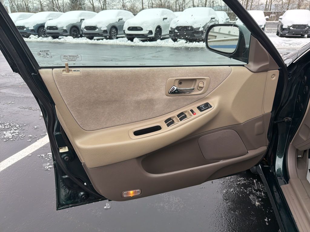 Thumbnail: 2000 Honda Accord - 18