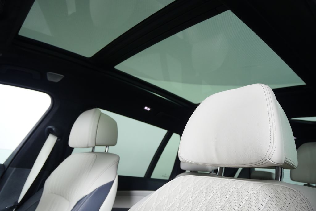 Thumbnail: 2024 BMW X7 - 13