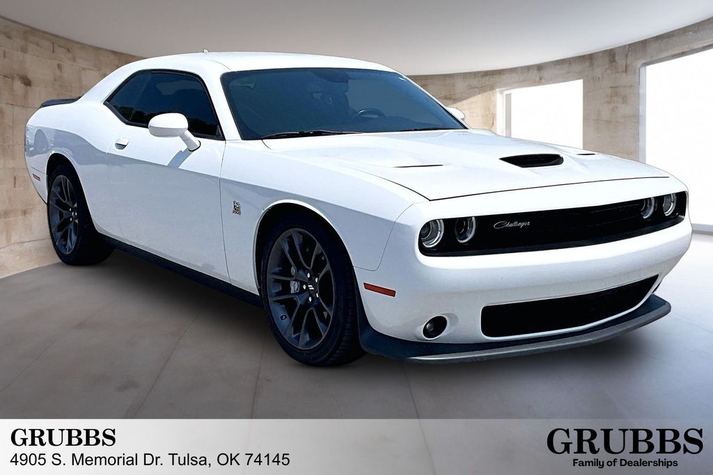 White Knuckle Clearcoat 2023 Dodge Challenger Coupe Rear-Wheel Drive 8-Speed Automatic