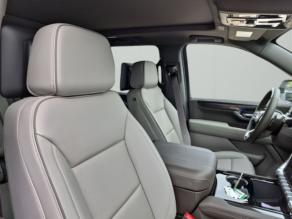 New 2026 White GMC Elevation image 15