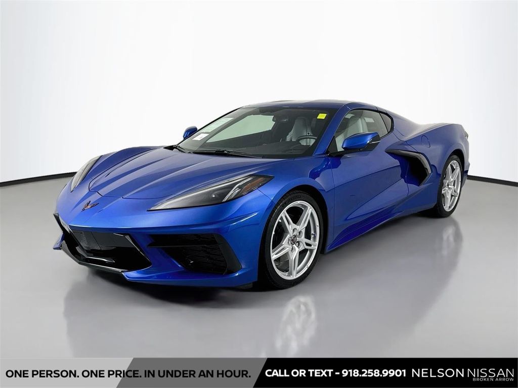 2020 Chevrolet Corvette Azul (Elkhart Lake Blue Metallic) Coupé Tracción trasera 8 velocidades Doble cloch