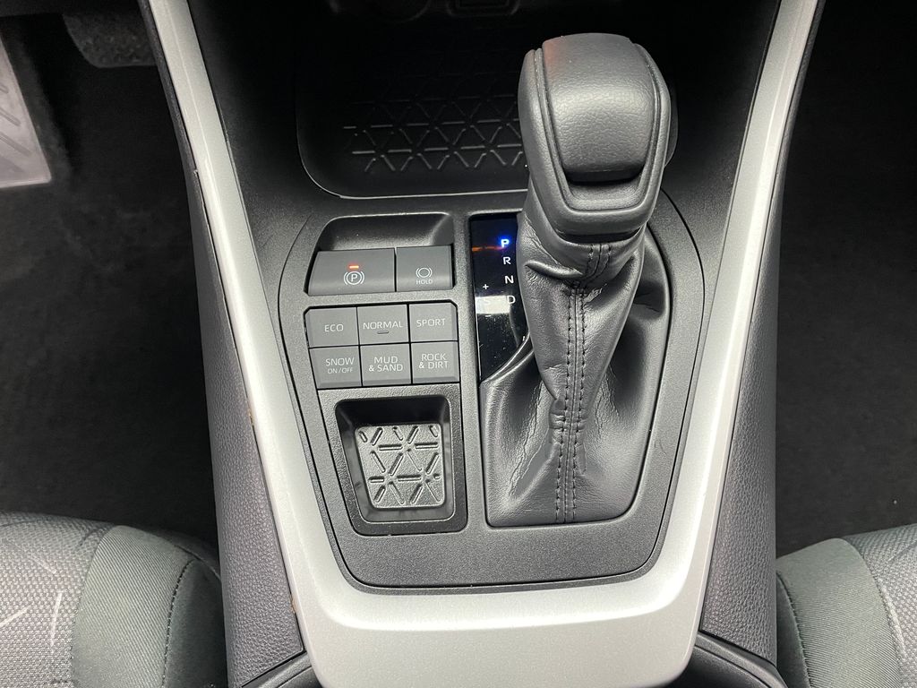 Thumbnail: 2025 Toyota RAV4 - 29