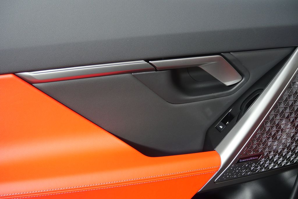 Thumbnail: 2026 BMW M5 - 14