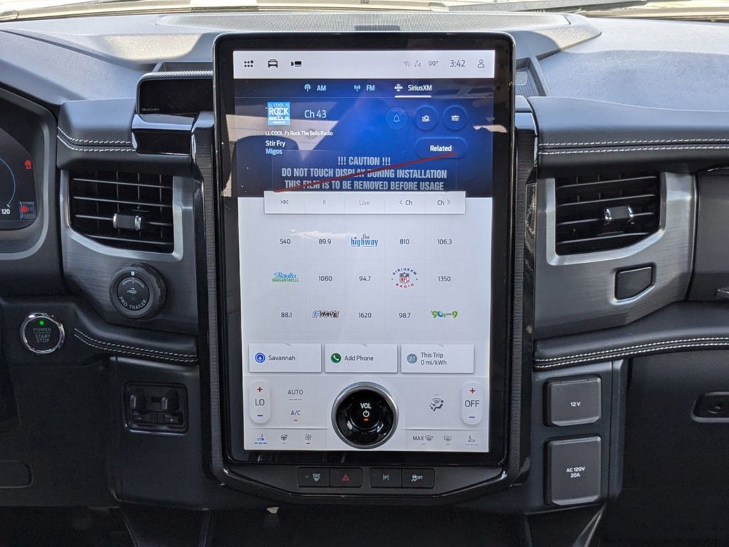 2025 Ford F-150 Lightning Platinum