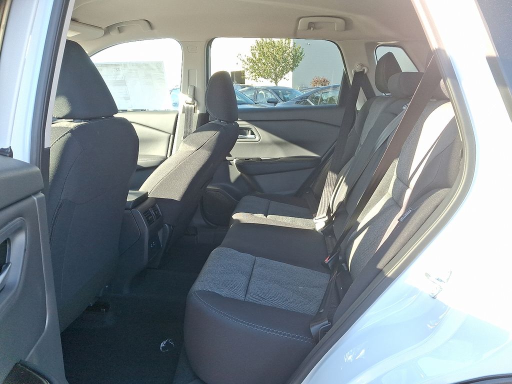 Thumbnail: 2026 Nissan Rogue - 5