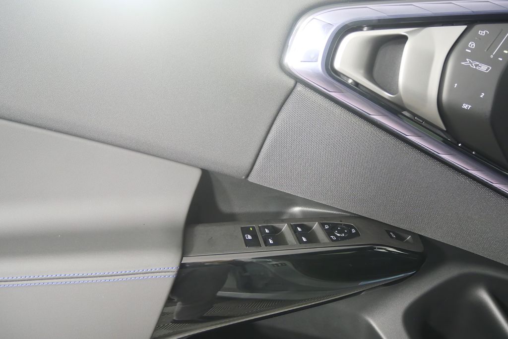Thumbnail: 2026 BMW X3 - 9