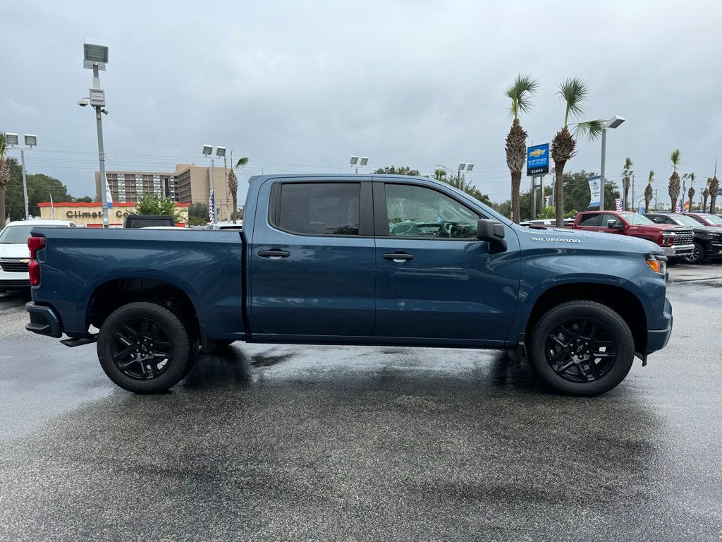 2024 Chevrolet Silverado 1500 Custom 9