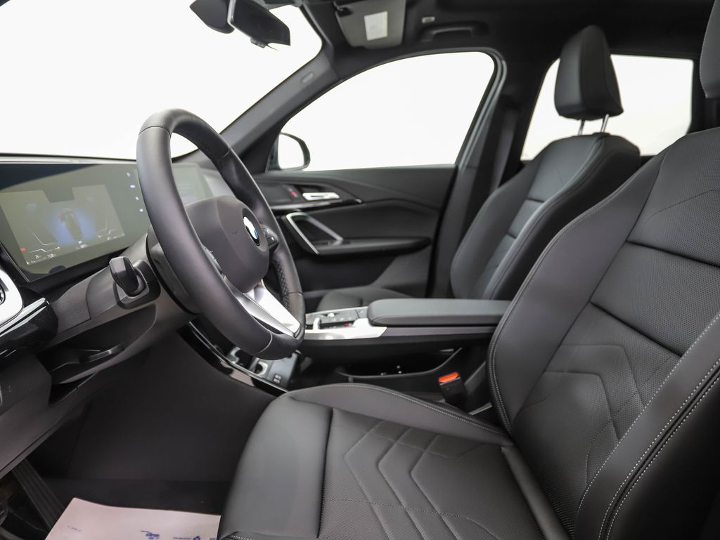 Thumbnail: 2025 BMW X1 - 11