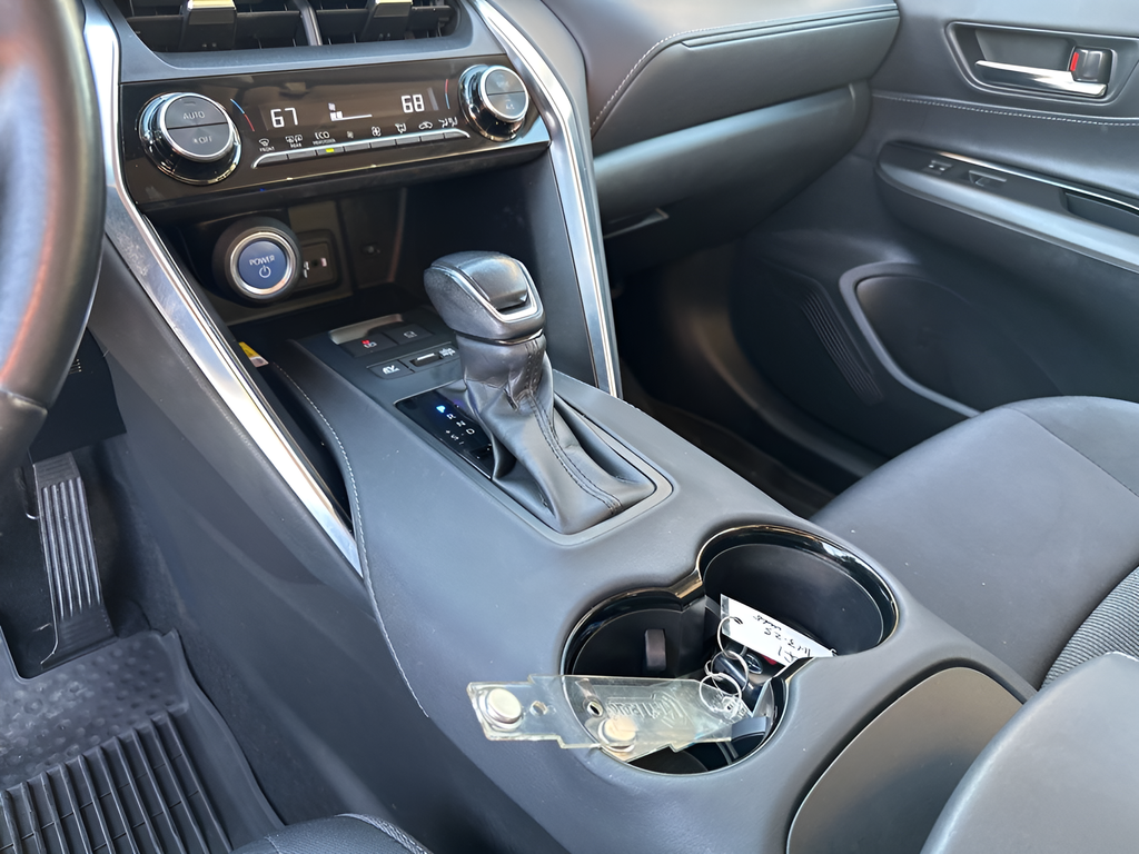 Used Car 2021 Toyota Venza  Limited For Sale Under $25,000 In Austin, Texas