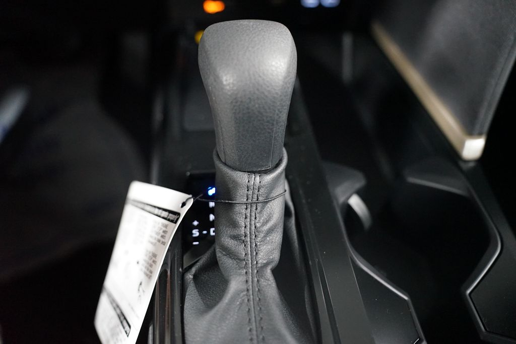 Thumbnail: 2025 Toyota Camry - 22