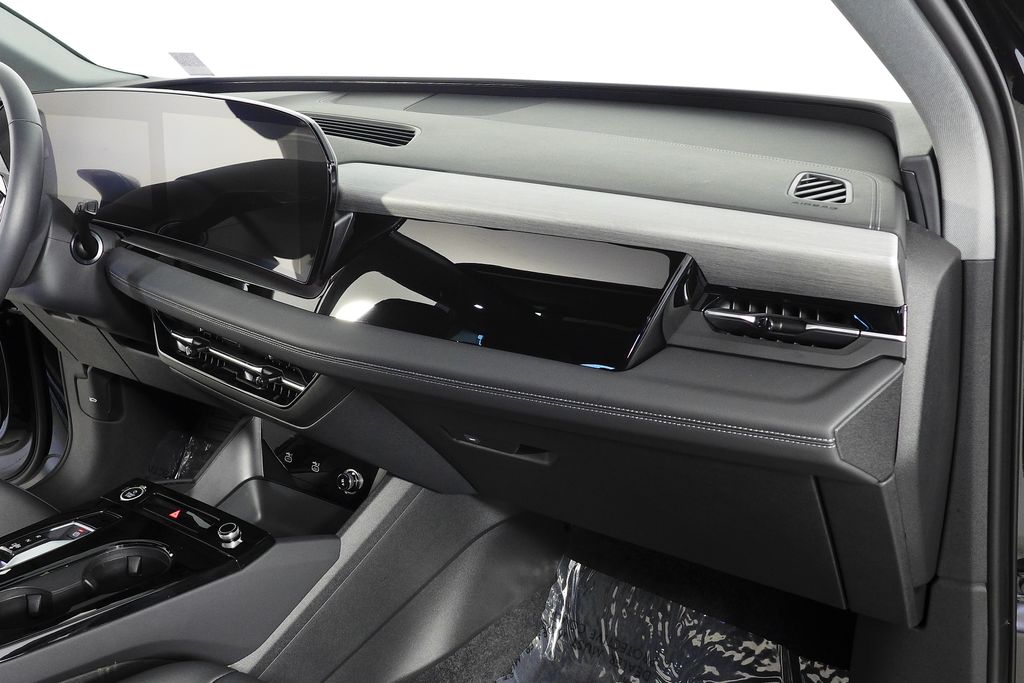 Thumbnail: 2025 Audi Q6 e-tron - 14