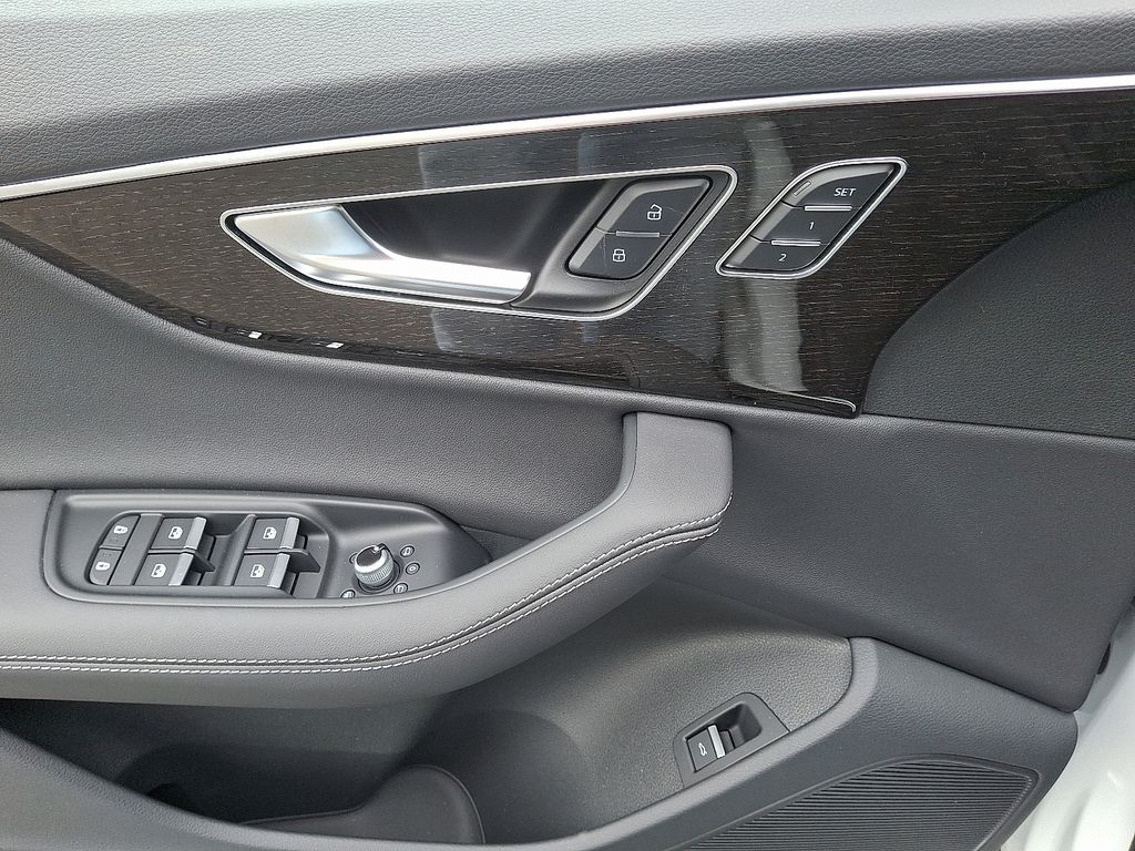 2025 Audi Q7  9
