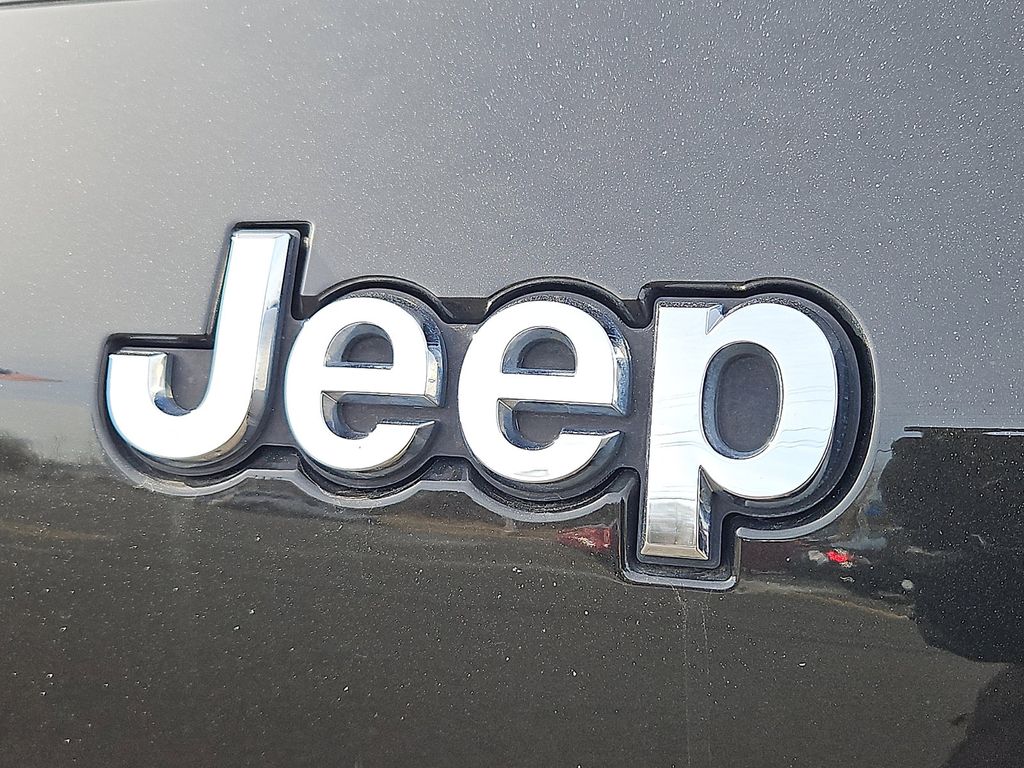 Thumbnail: 2023 Jeep Grand Cherokee L - 31