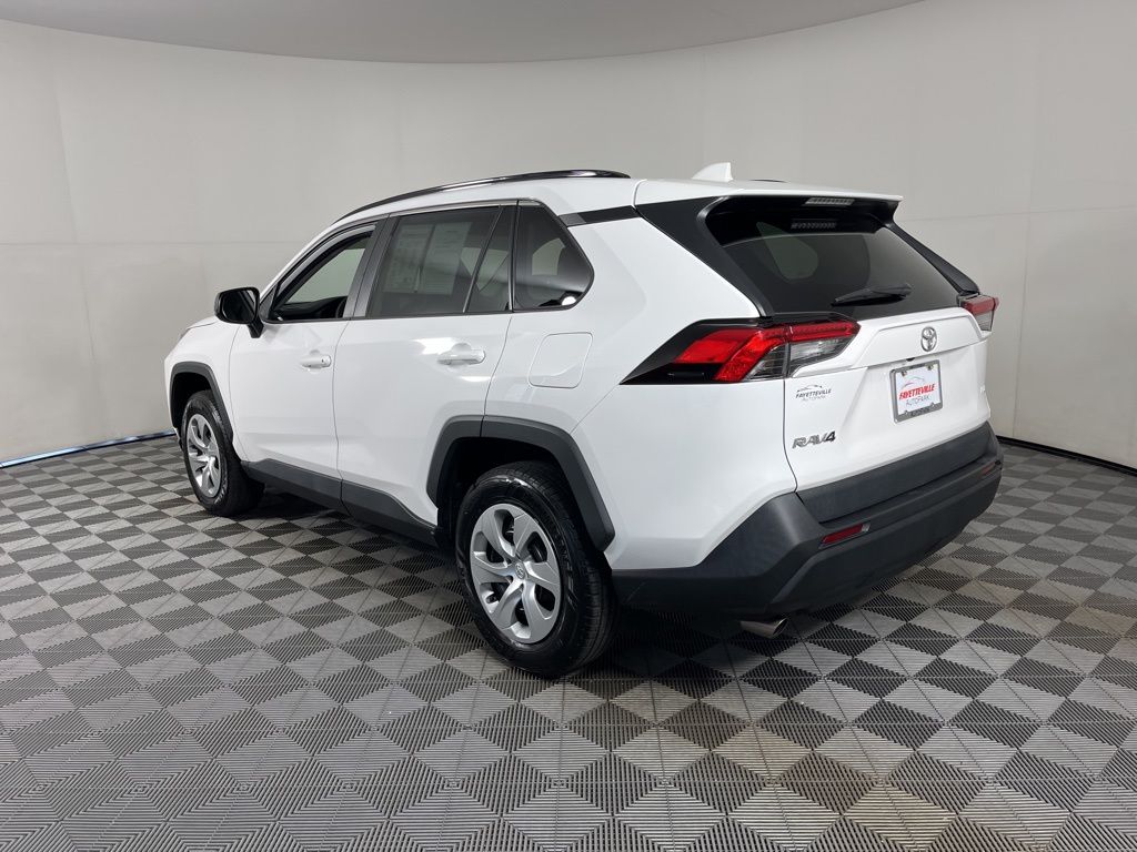 Thumbnail: 2021 Toyota RAV4 - 3