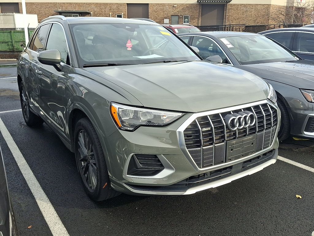 Thumbnail: 2022 Audi Q3 - 3