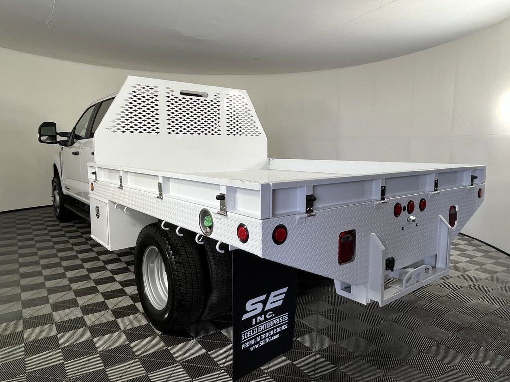 2025 Ford F-350 XL Crew Cab 60 CA 4WD, Scelzi Gooseneck Flatbed 9F0159 for sale #9F0159 - photo 2