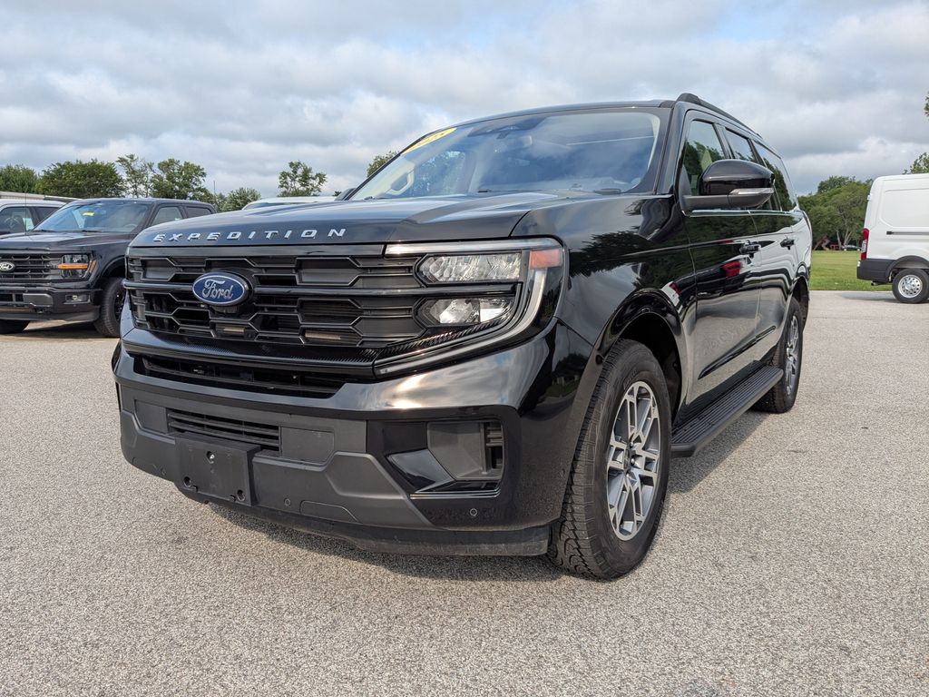 Black Metallic 2025 Ford Expedition SUV / Crossover Four-Wheel Drive Automatic