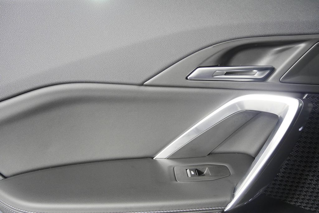 Thumbnail: 2025 BMW X1 - 14