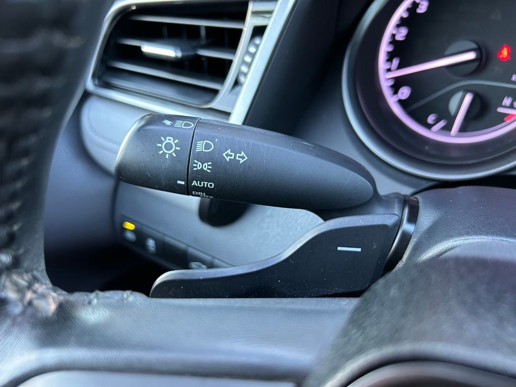 2023 Toyota Camry SE 22