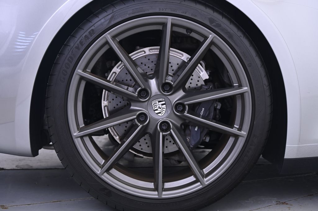 Thumbnail: 2024 Porsche 911 - 13