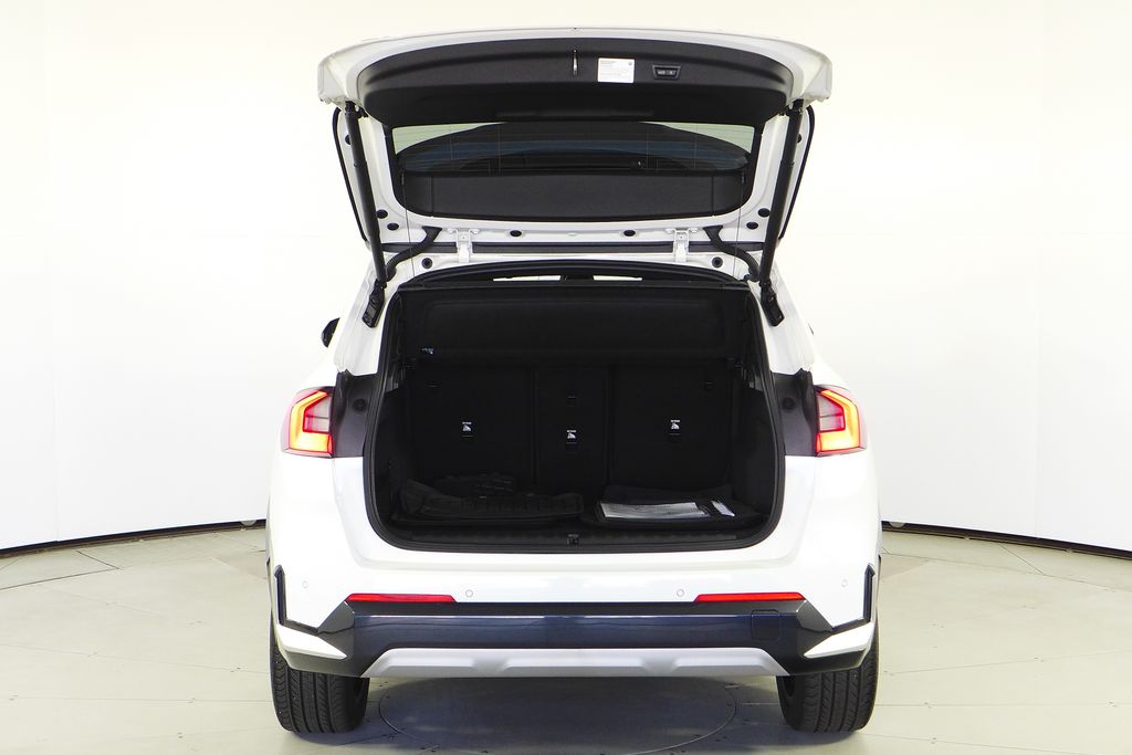 Thumbnail: 2023 BMW X1 - 10