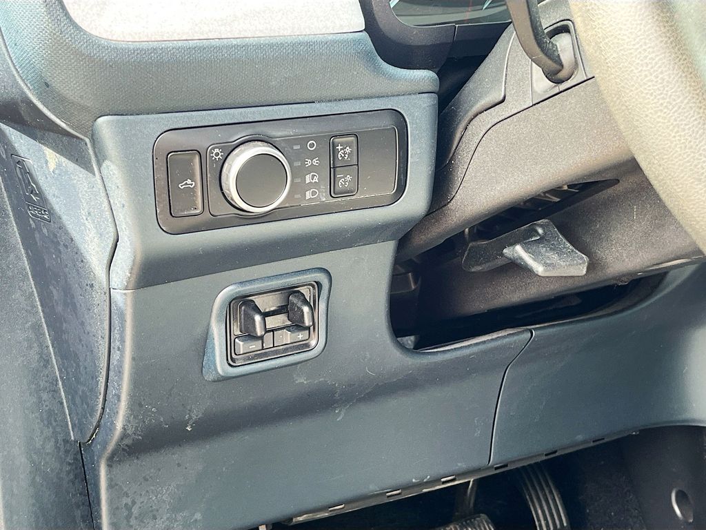 Used 2024 Black Ford XLT image 10