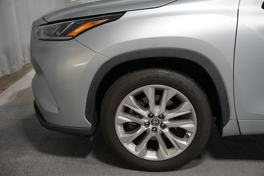 Thumbnail: 2020 Toyota Highlander - 5