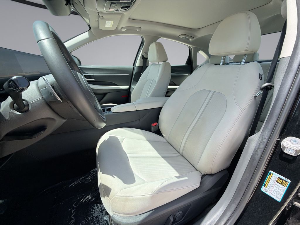 Thumbnail: 2024 Hyundai Sonata - 30