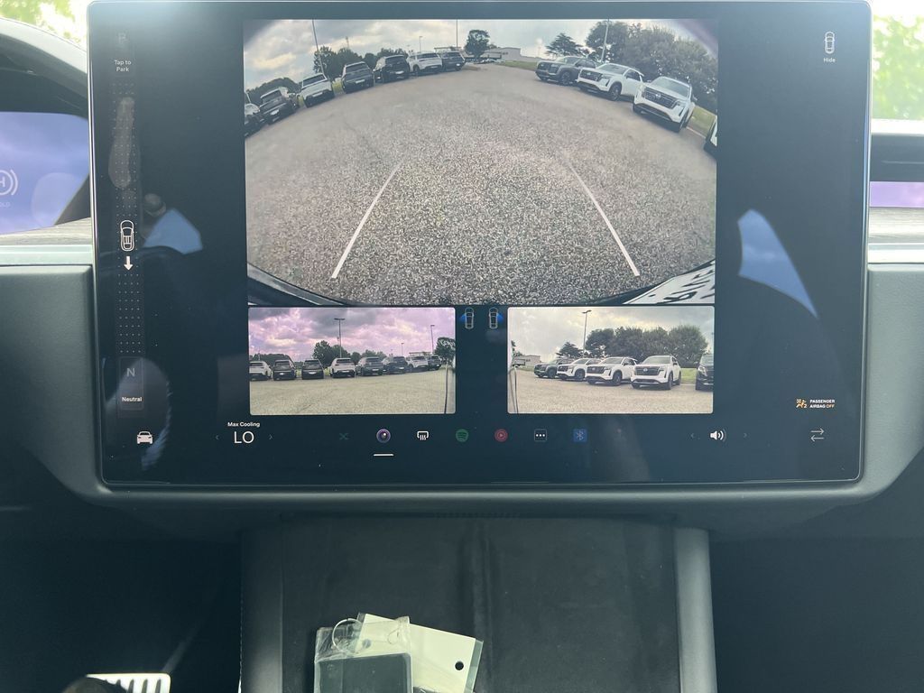Used 2023  Tesla Standard Range image 5