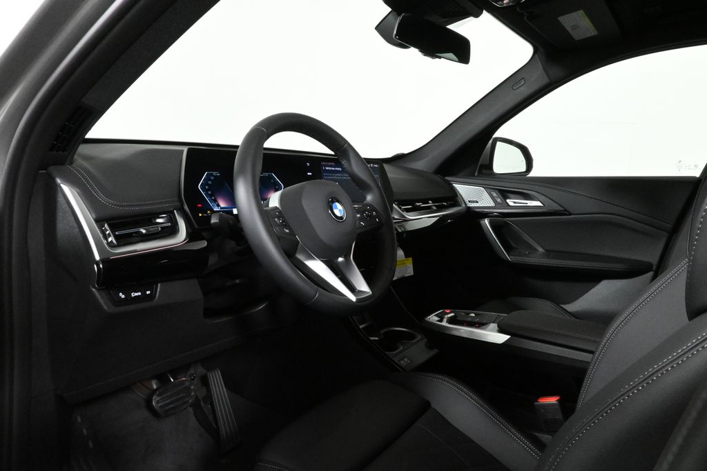 2025 BMW X1 xDrive28i 15
