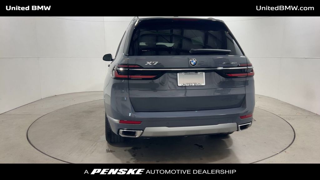 2025 BMW X7 xDrive40i 7