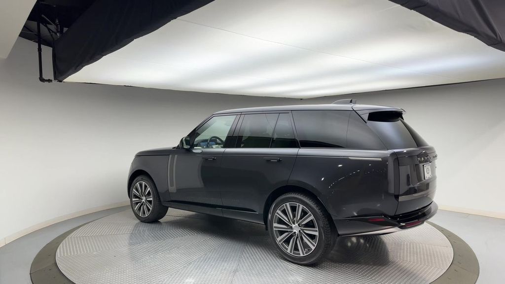 Thumbnail: 2023 Land Rover Range Rover - 8