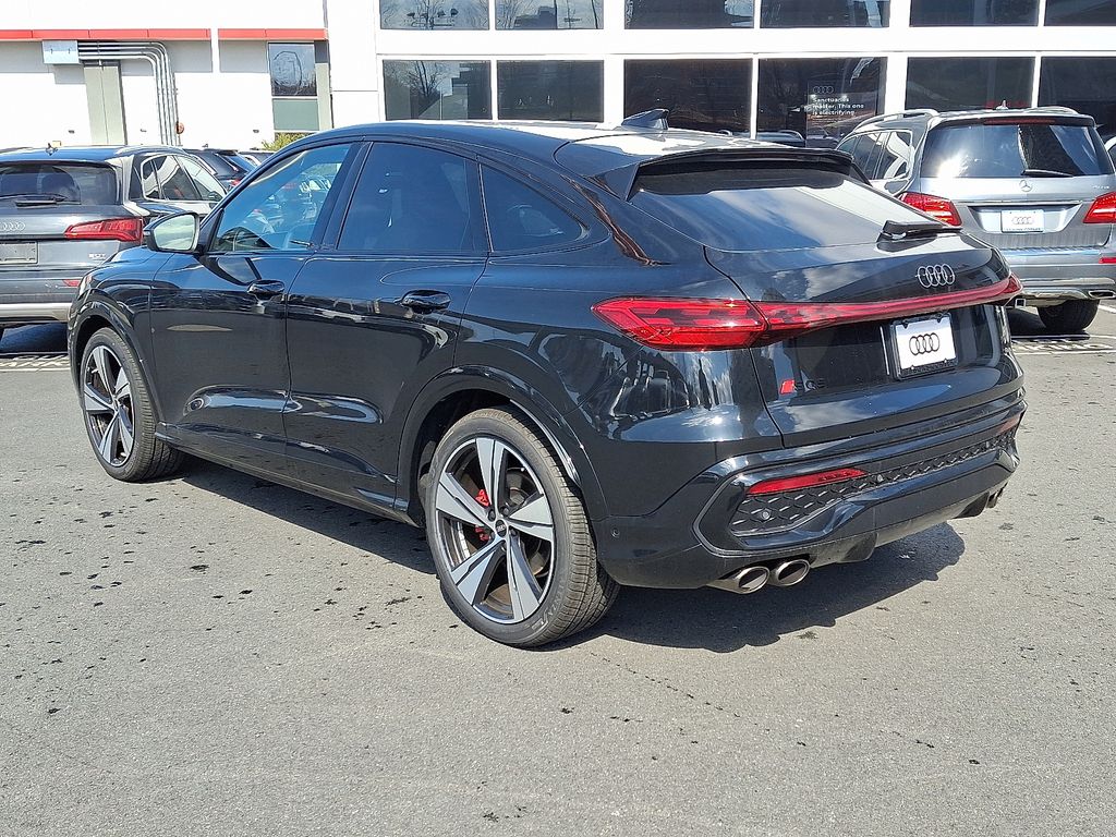 Thumbnail: 2025 Audi SQ5 - 4