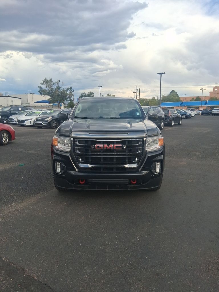  2022 GMC Canyon AT4 Crew Cab 4WD with Leather   