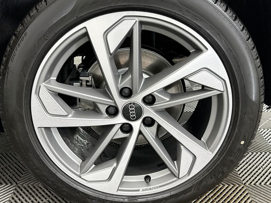 Thumbnail: 2025 Audi Q3 - 29