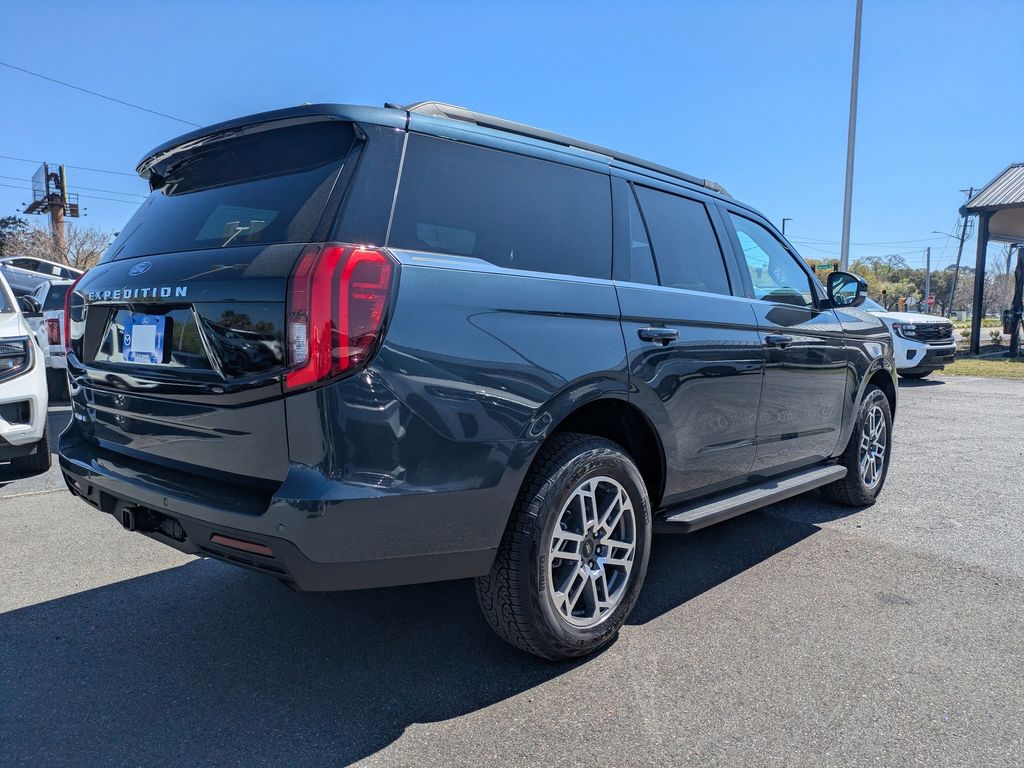 2026 Ford Expedition Active