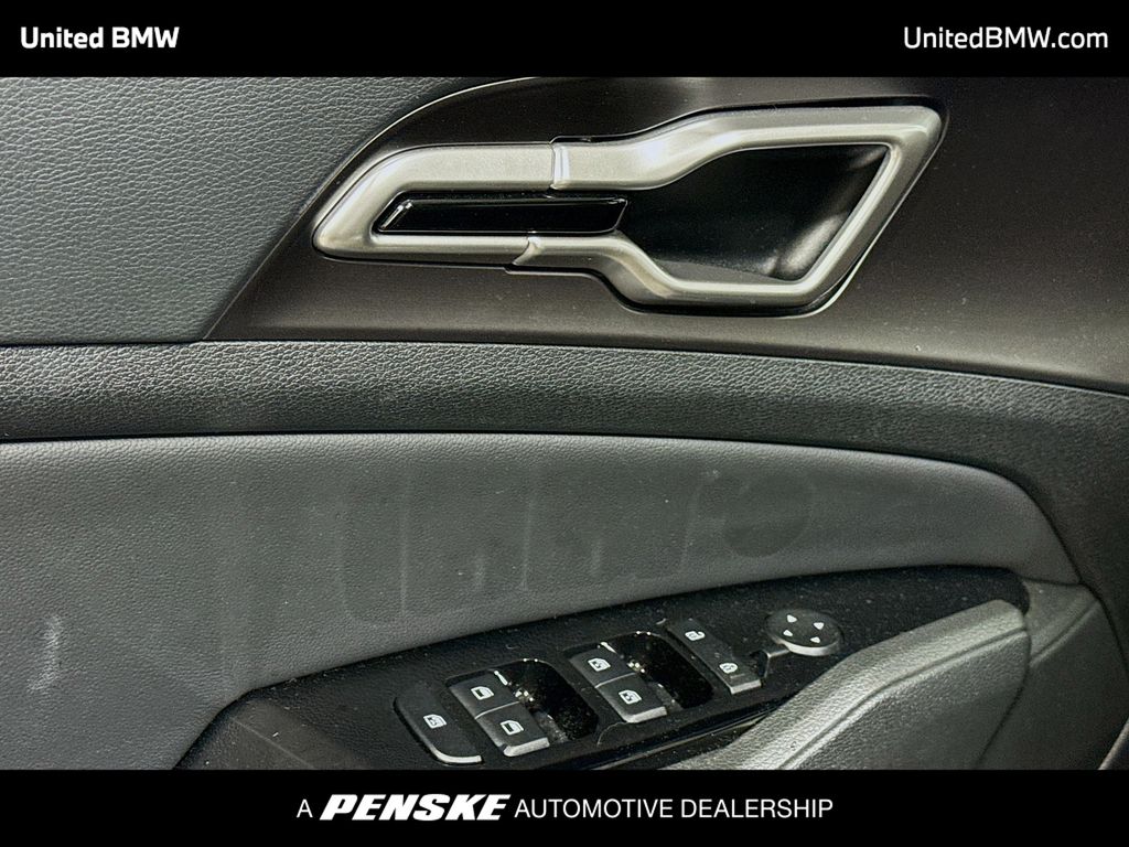 Thumbnail: 2023 Kia Sportage - 3