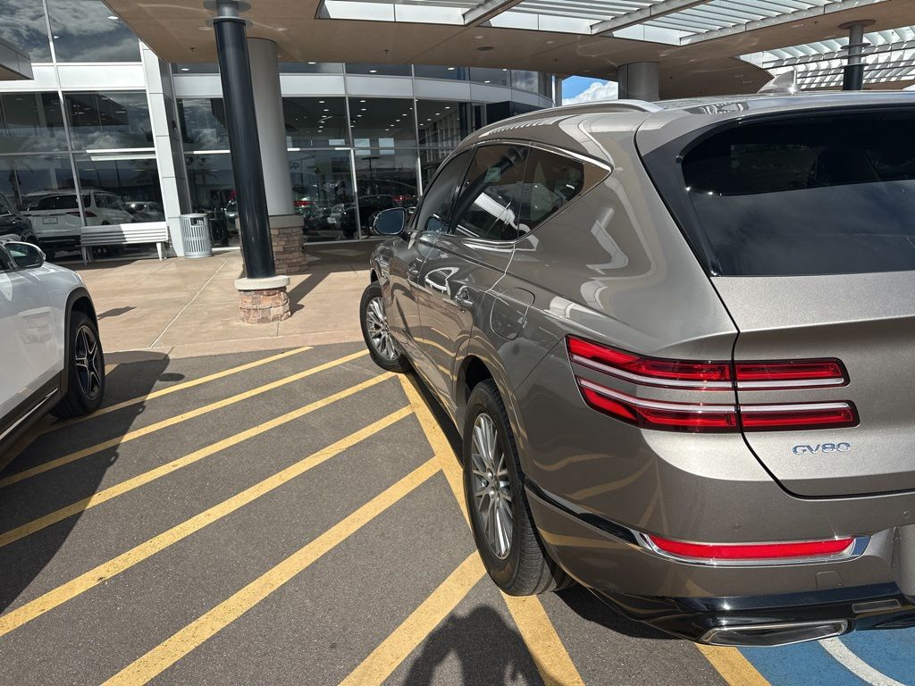 Thumbnail: 2021 Genesis GV80 - 5